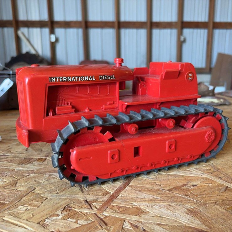 INTERNATIONAL TD24