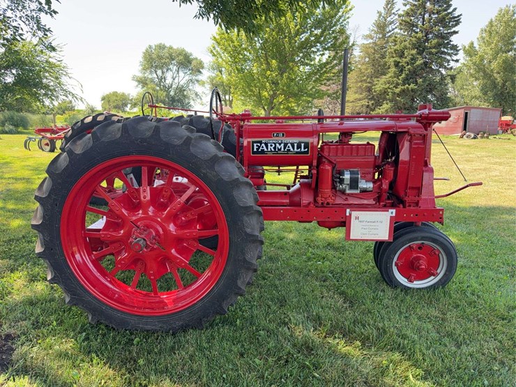 1937-farmall-f-12-image-6