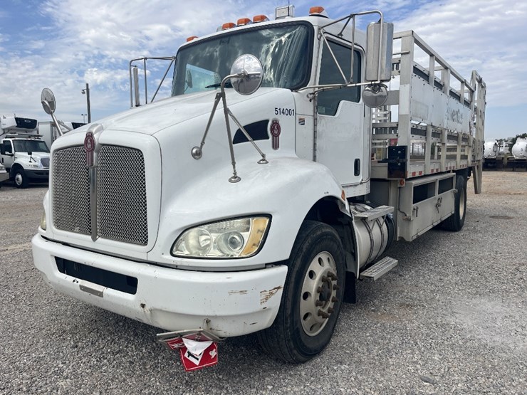 2014-kenworth-t370-image-1