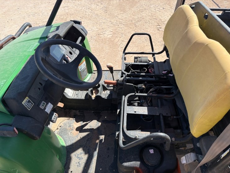 john-deere-gator-image-5
