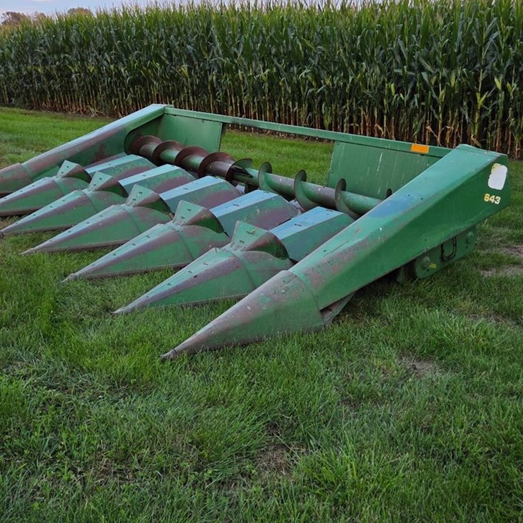 JOHN DEERE 643