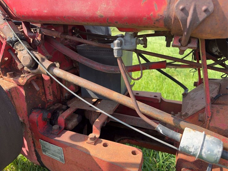 massey-ferguson-44-image-25
