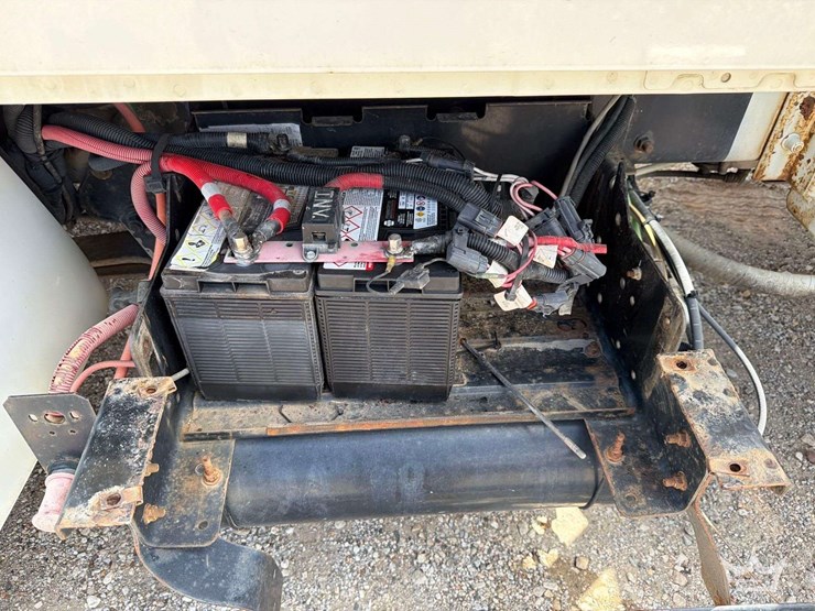 2014-international-durastar-4300-image-20