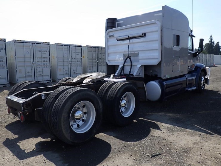 2015-peterbilt-375-image-5