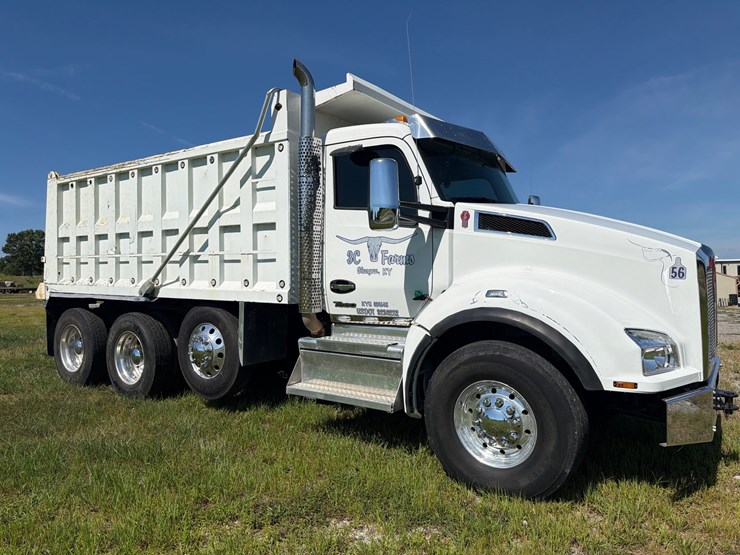 2023-kenworth-t880-image-3