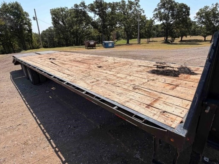 2018-lamar-gooseneck-flatbed-trailer-image-6
