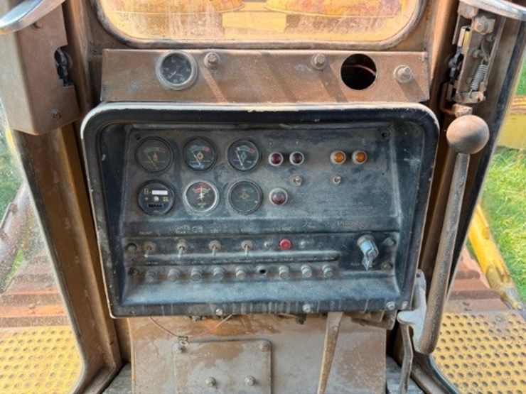 caterpillar-d10-image-20