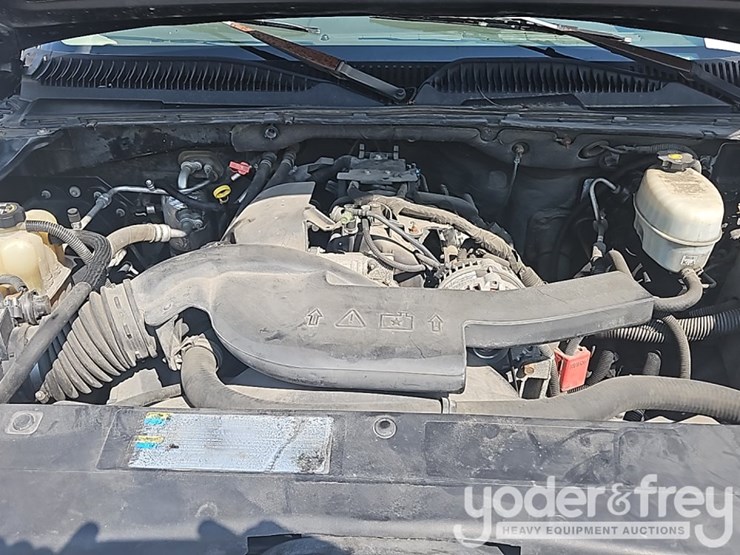 2003-cadillac-escalade-image-36
