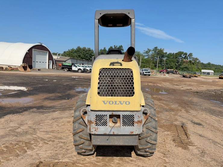 2011-volvo-sd45d-image-4