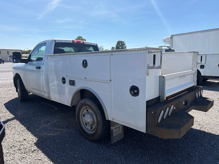 2024-ram-2500-tradesman-image-6