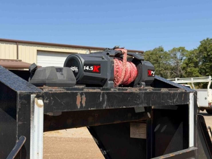 2018-lamar-gooseneck-flatbed-trailer-image-21