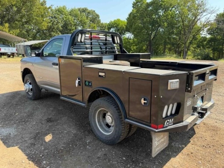 2019-ram-3500-tradesman-image-4