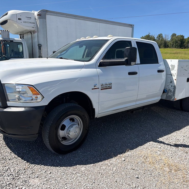 2016 DODGE 3500