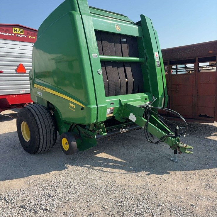 JOHN DEERE 569