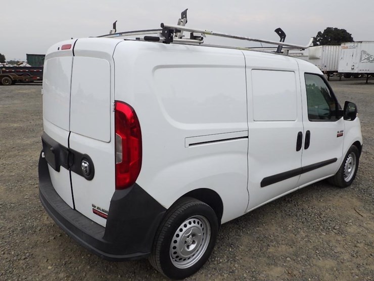 2017-ram-promaster-city-image-5