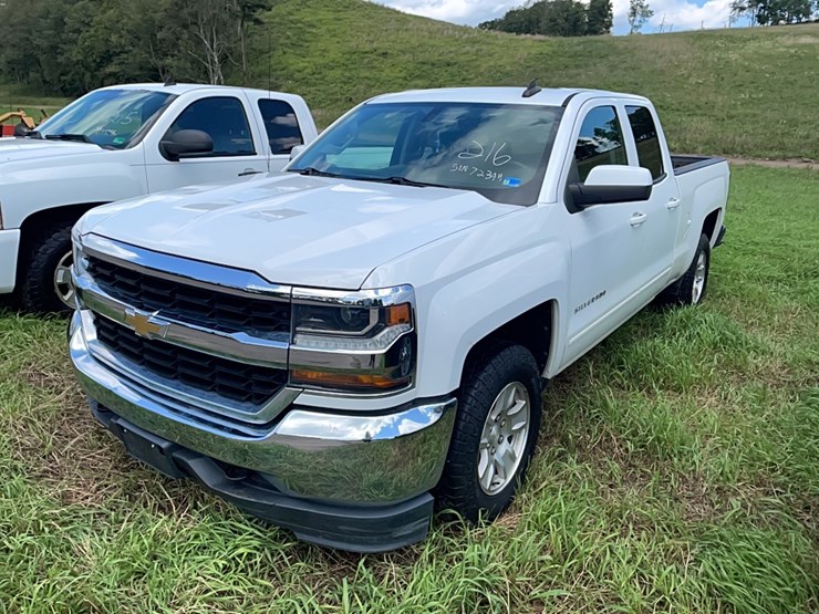 2019-chevy-silverado-pickup-truck-vn:172394-4x4-image-1