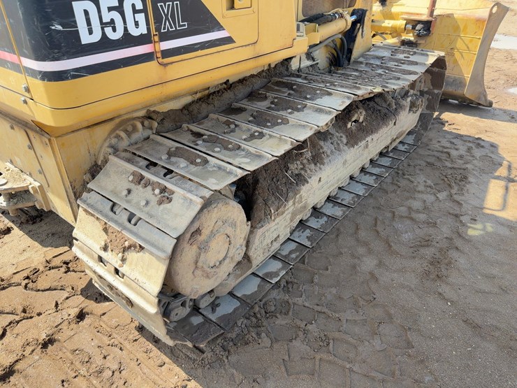2004-caterpillar-d5g-xl-image-21