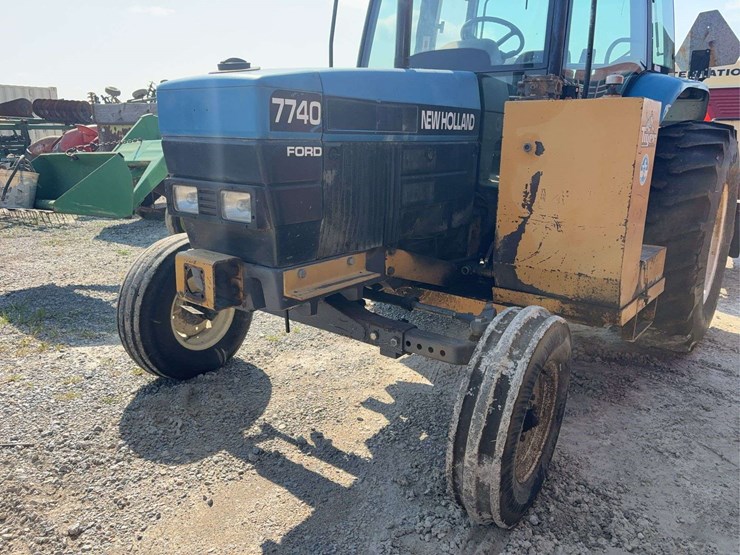 ford-7740-image-3