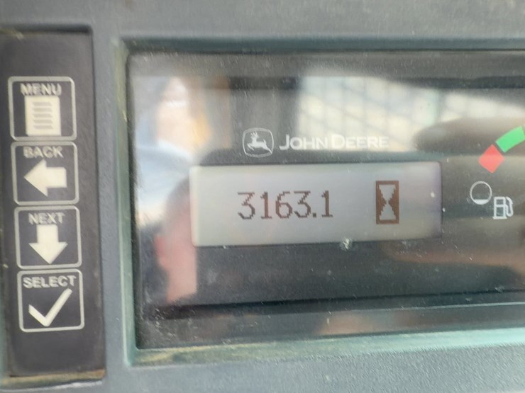 2013-deere-329e-image-24
