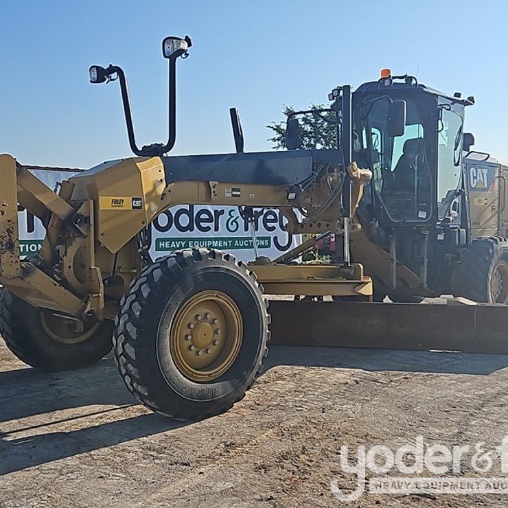 2017 CATERPILLAR 120M2
