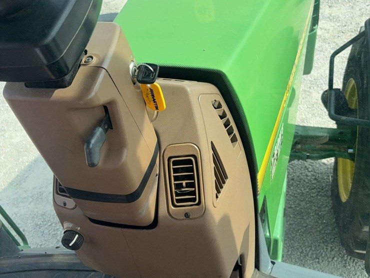 1995-john-deere-8300-image-32