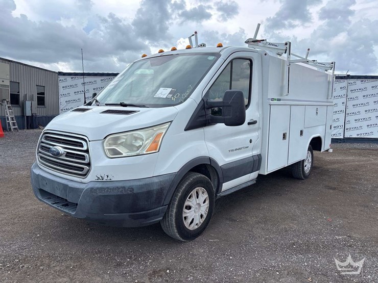 2016-ford-transit-image-1