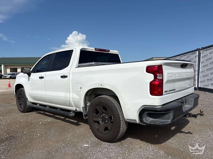 2025-chevrolet-silverado-1500-image-3