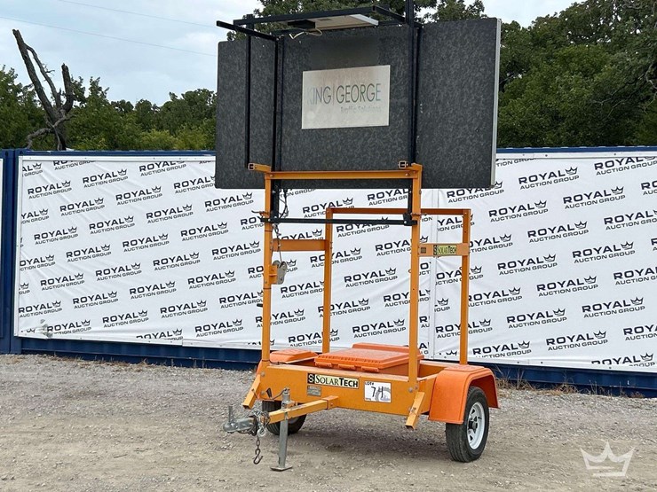 2011-solar-tech-s/a-towable-arrow-board-image-3