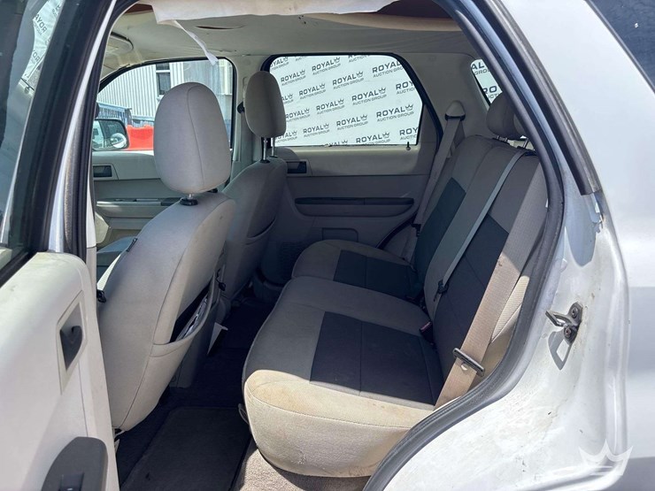 2008-ford-escape-image-19