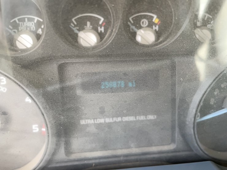 2014-ford-f250-image-13