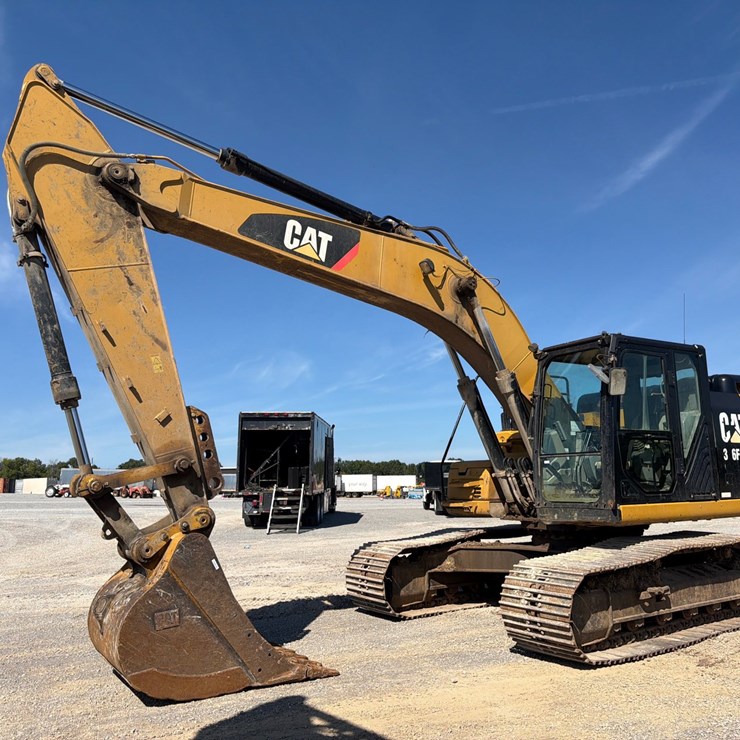 CATERPILLAR 326FL
