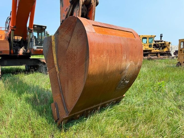 hitachi-ex1200-5-image-10