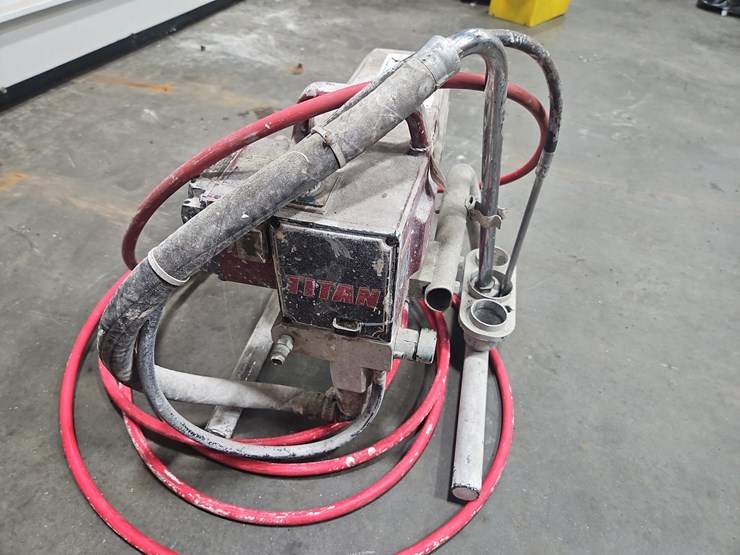 titan-440i-airless-paint-sprayer-image-5