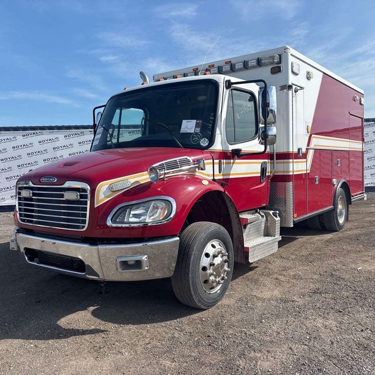 2014 FREIGHTLINER M2 106