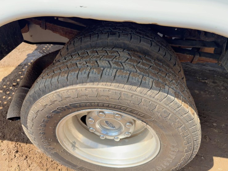 2016-ford-f350-xl-image-13