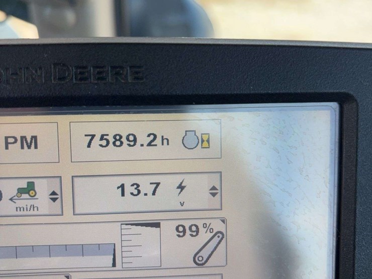 2012-john-deere-8335r-image-28