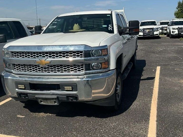 2019-chevrolet-silverado-2500-image-1