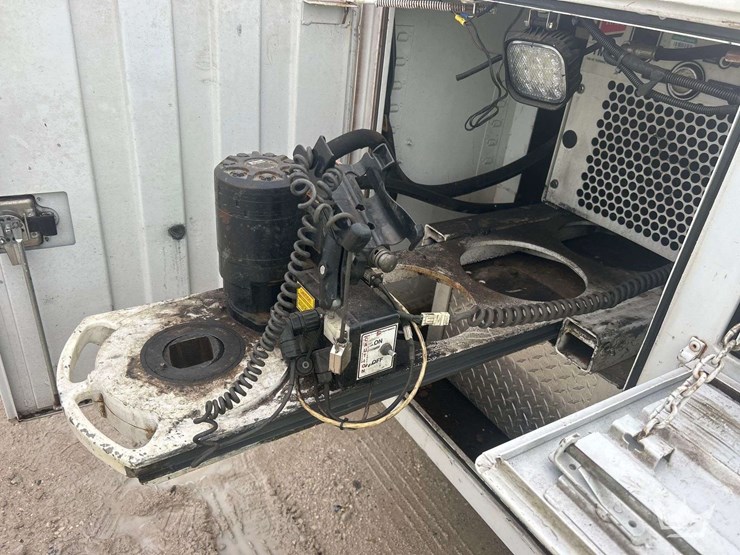 2018-ford-f350-image-13