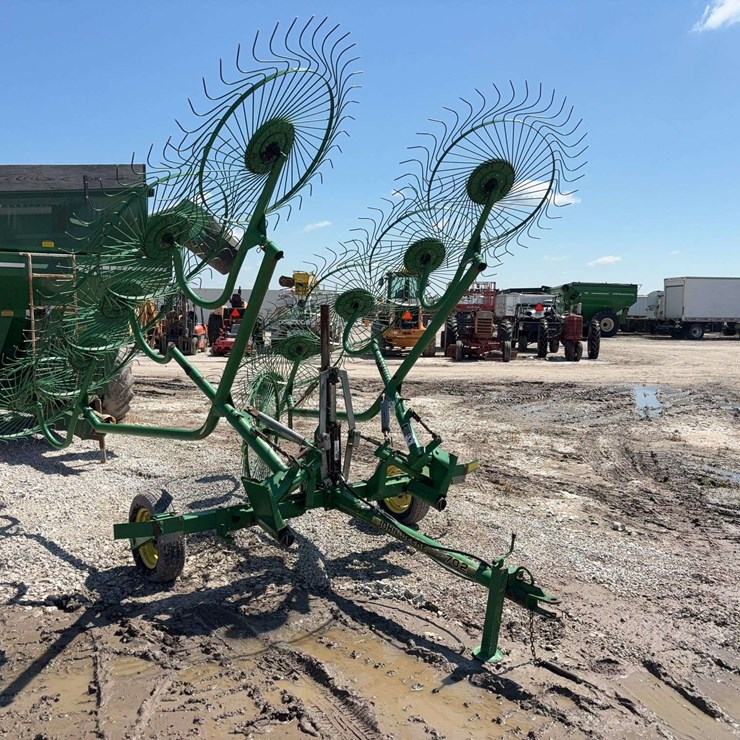 JOHN DEERE 702