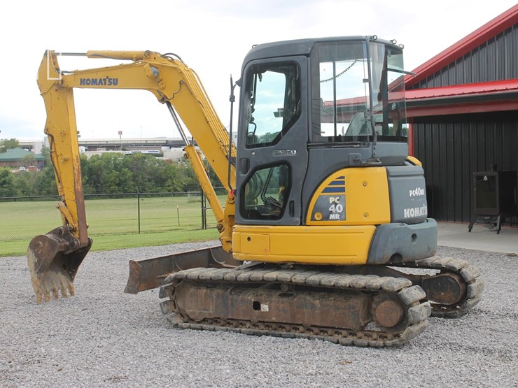 komatsu-pc40mr-2-image-3