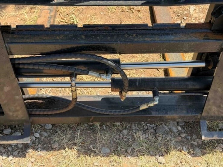 agt-side-shuttle-skid-steer-forks-image-5