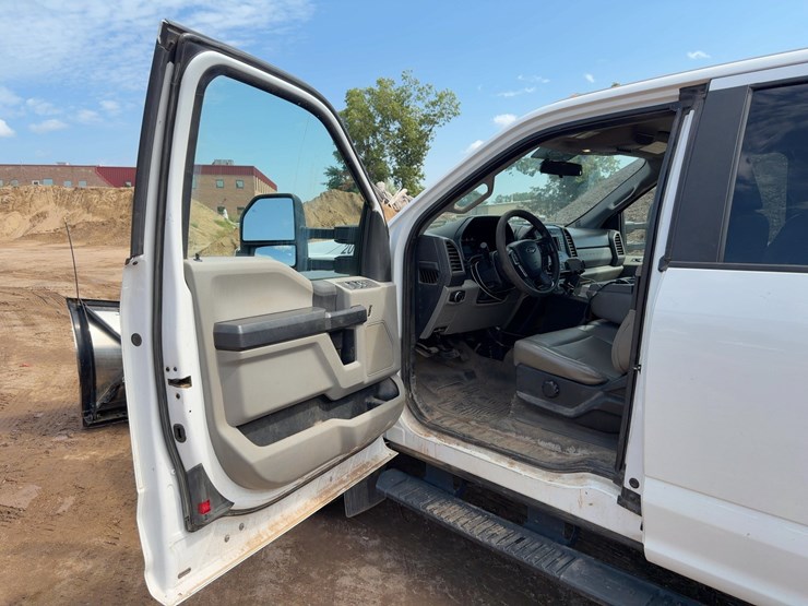 2017-ford-f350-xl-image-26