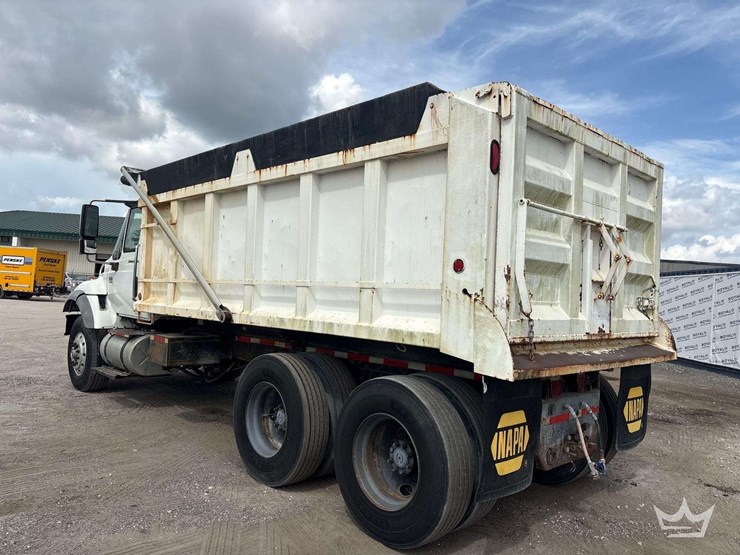 2004-international-74000-ox-bodies-17yd.-t/a-dump-truck-image-4