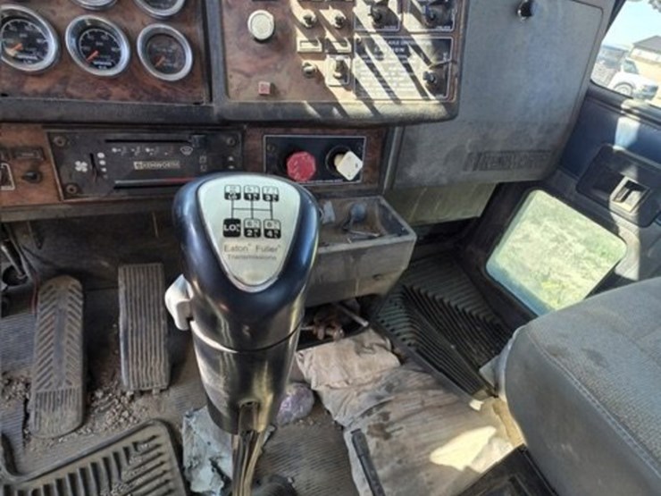 2001-kenworth-t800-image-6