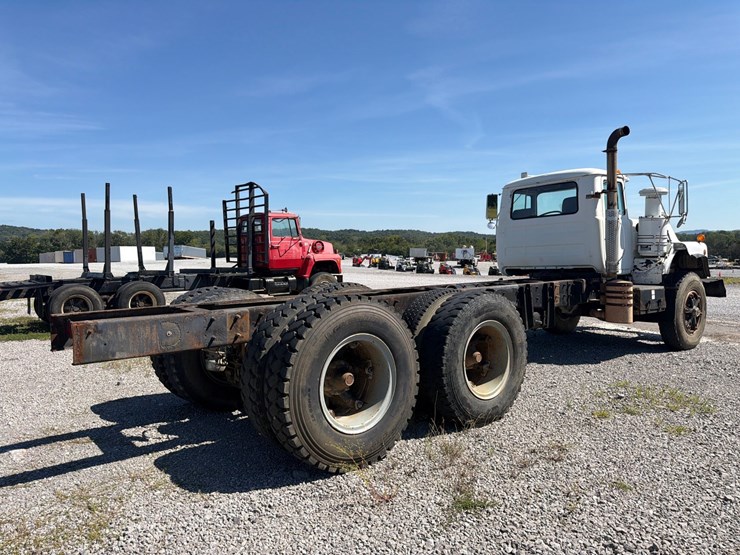 2000-mack-dm690sx-image-4