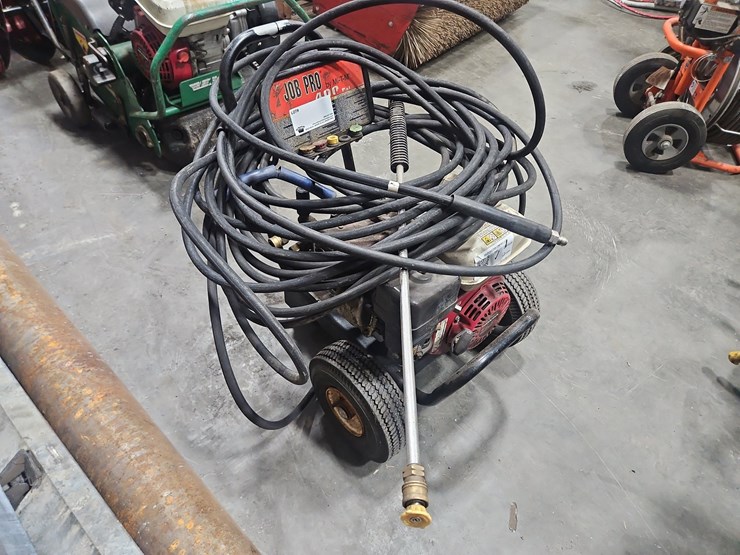 mitm-job-pro-pressure-washer-image-2