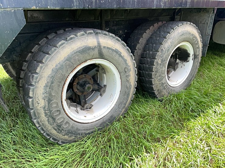 2012-mack-dump-truck-vn:1m2ax04c7cm012336-image-6