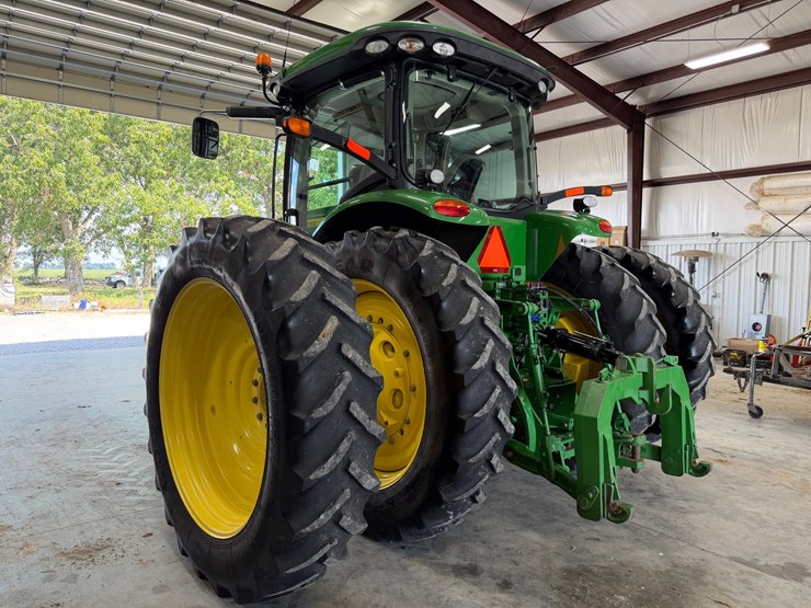2011-john-deere-8285r-image-4
