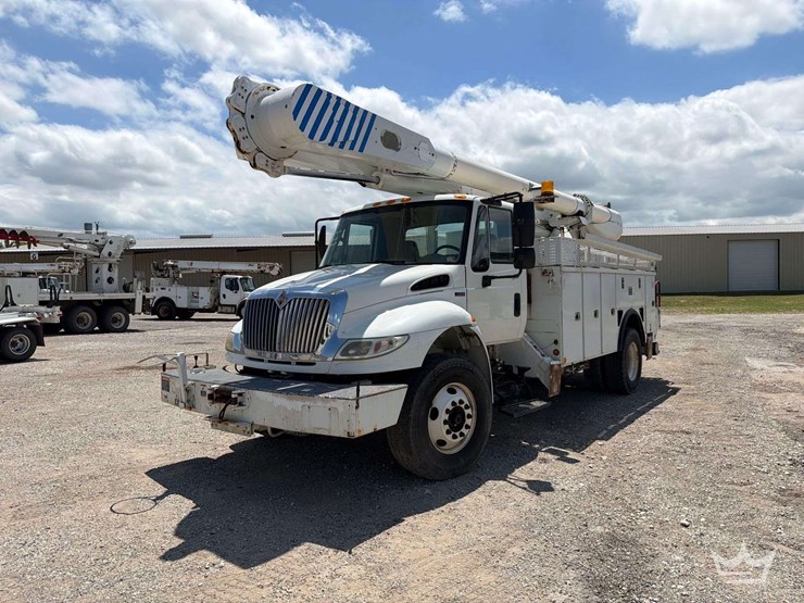 2014-international-durastar-4300-image-38