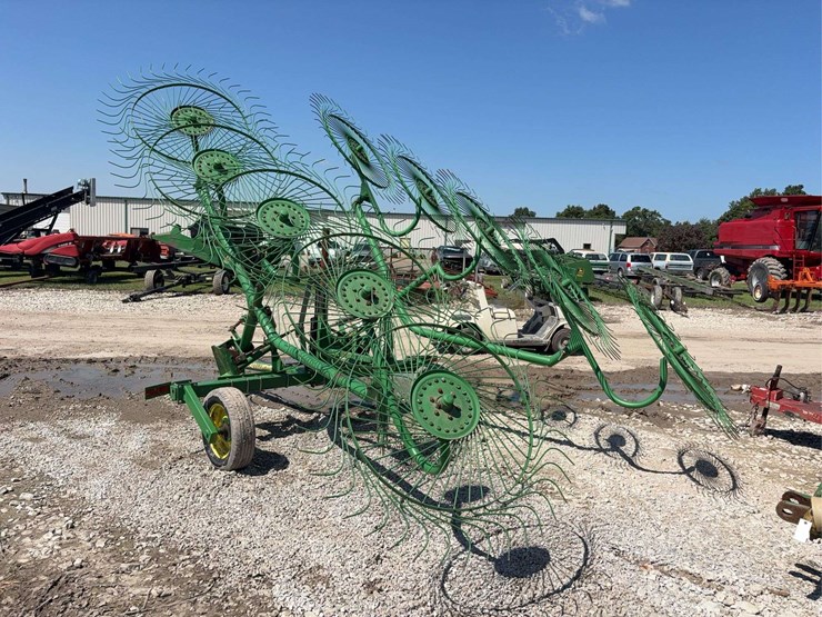 john-deere-702-image-5
